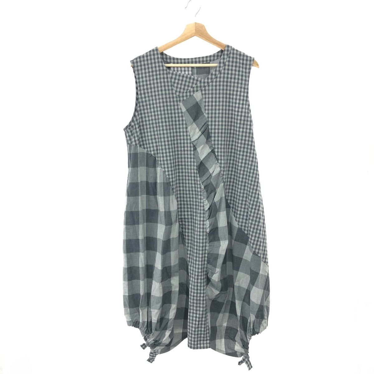 慈雨 Sensounico ジウ センソユニコ チェック柄ノースリーブワンピース サイズ 40 ロング 裾シャーリング グレー レディース 240001168019