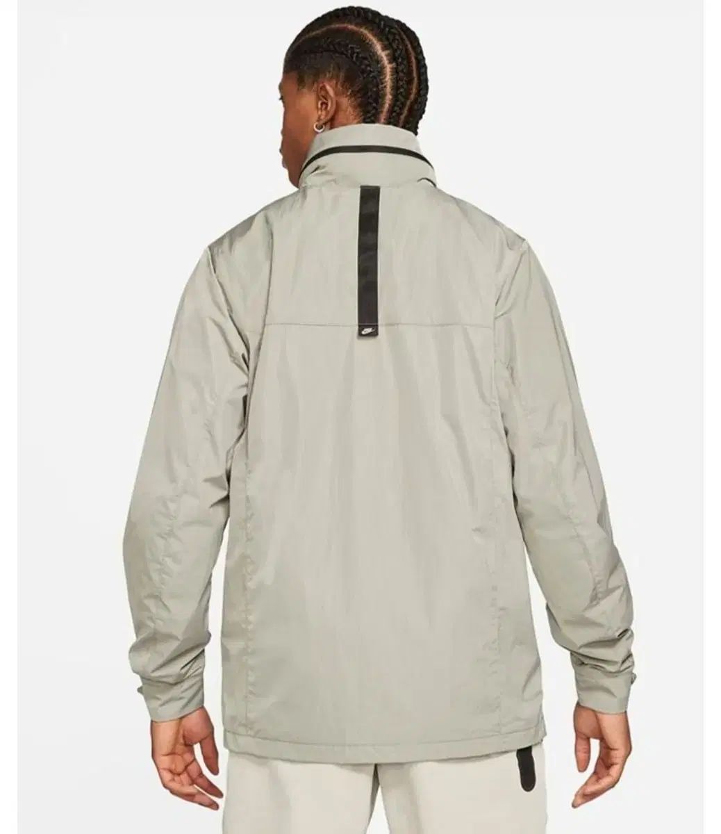 ナイキ エッセンシャル m65 オリーブ sサイズ cz9880-320