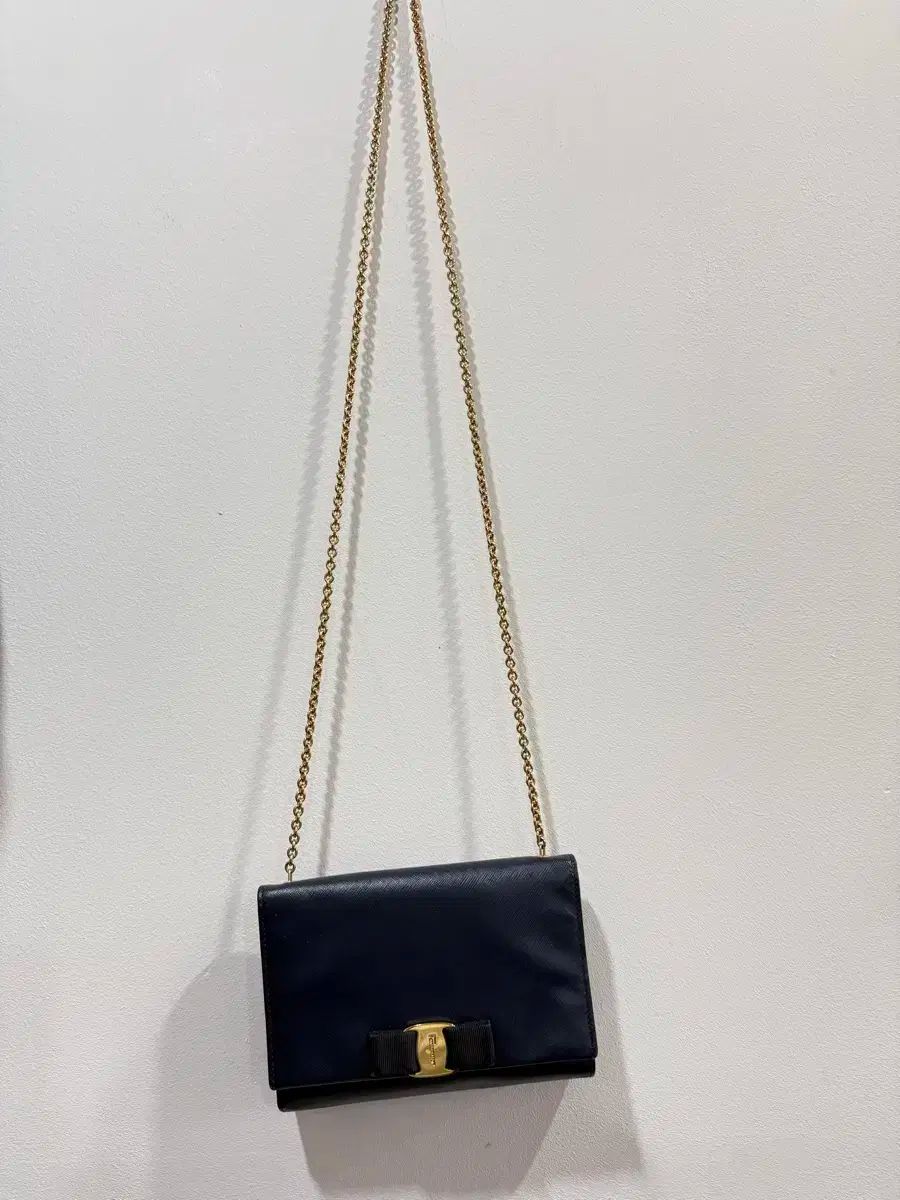 フェルガモ チェーン クロスバック