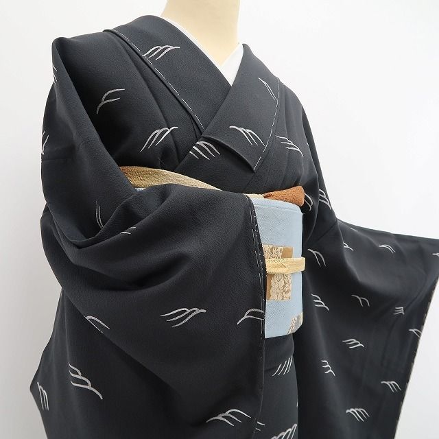  ❁tomihisa❁ モノトーン 着物 正絹 モダン和装の粋な心得 さりげなく人の心に滑りこむ 仕付け糸付 付下げ 5425 訪問着 付け下げ 着物