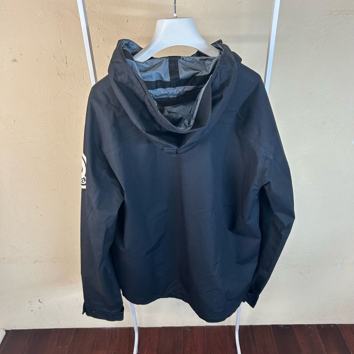 【最安値レア】MONCLER モンクレールナイロンパーカーDOUSSAIN黒1 最安値レア】MONCLER モンクレールナイロンパーカーDOUSSAIN黒1 - メルカリ