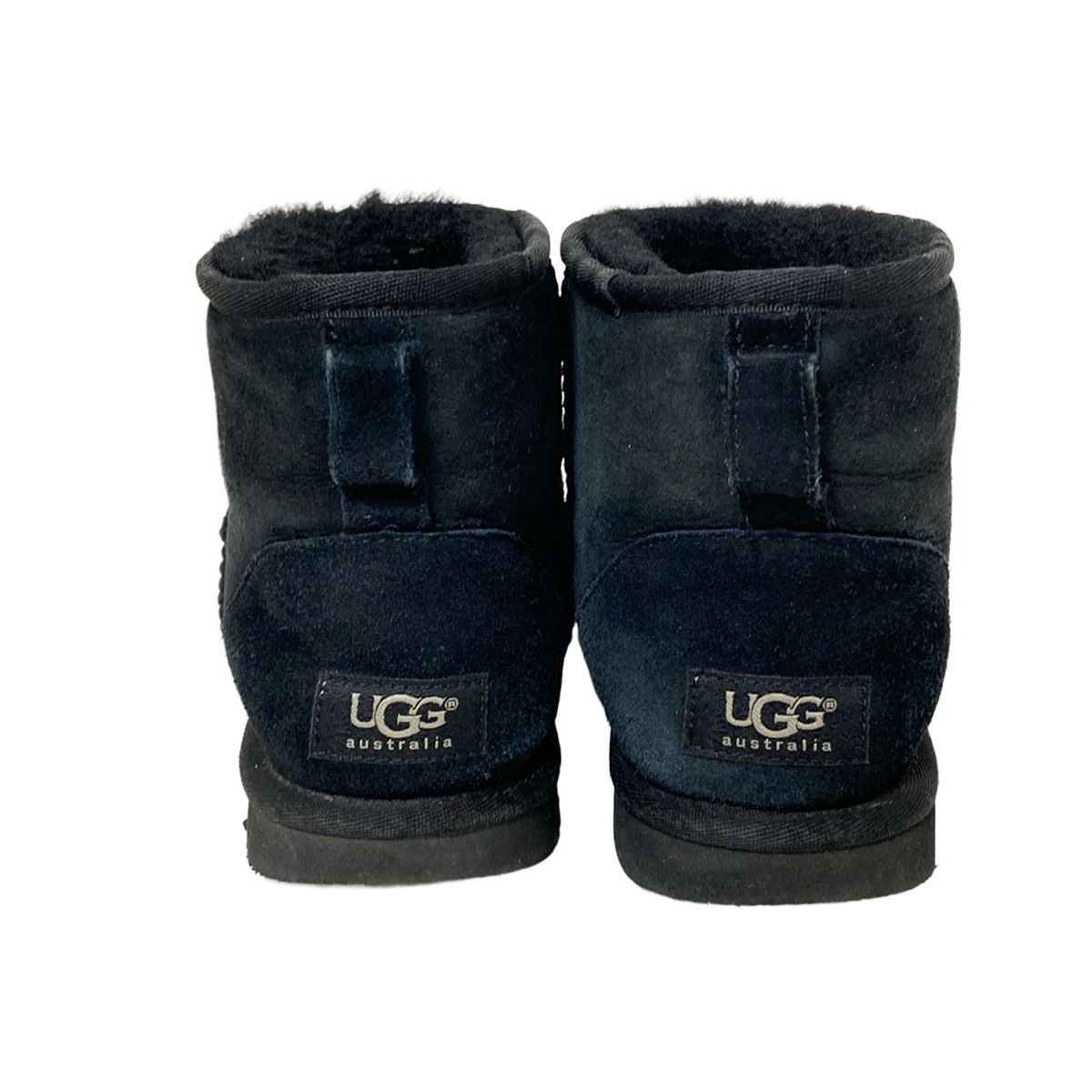 UGG