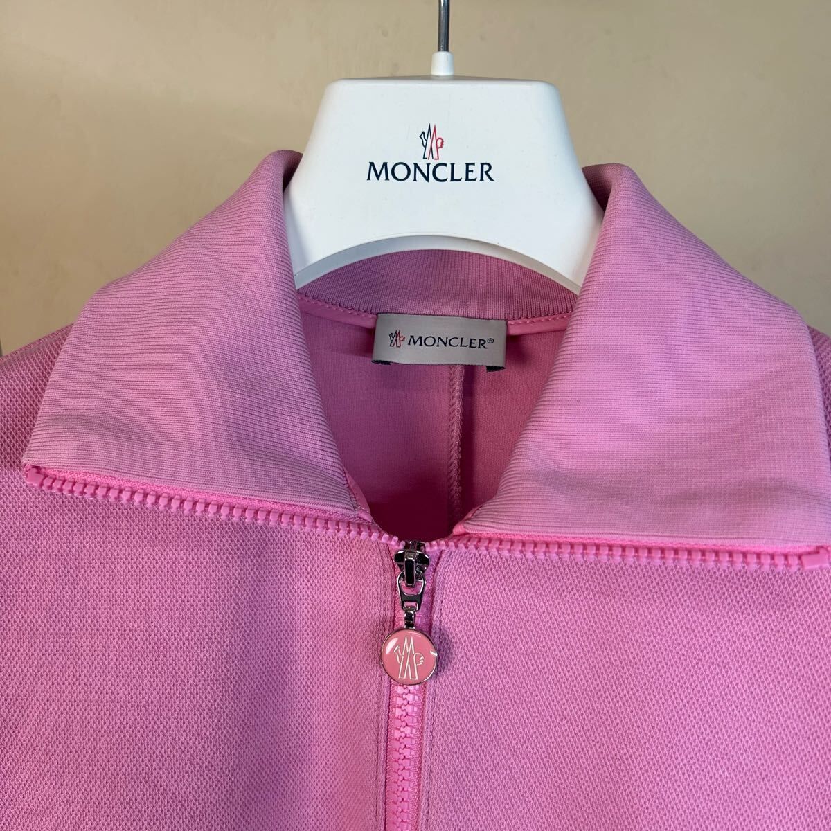 新作】MONCLER モンクレール 半袖ワンピースドレスピンクXs - メルカリ