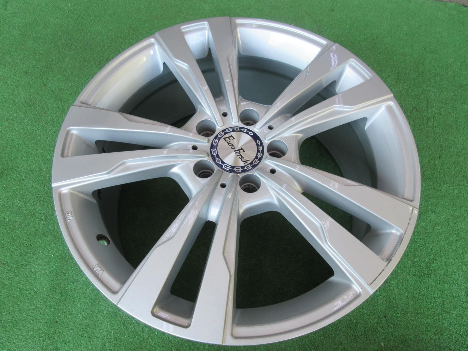  メルセデスベンツ GLC用ホイール ユーロフォルシュ 8 J 18 5 H 112 43 ボルト ハブ設計です 18インチ ホイール