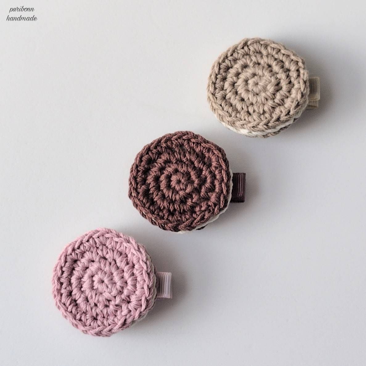 ハンドメイド】さくっと美味しい手編みのクッキーのヘアクリップ