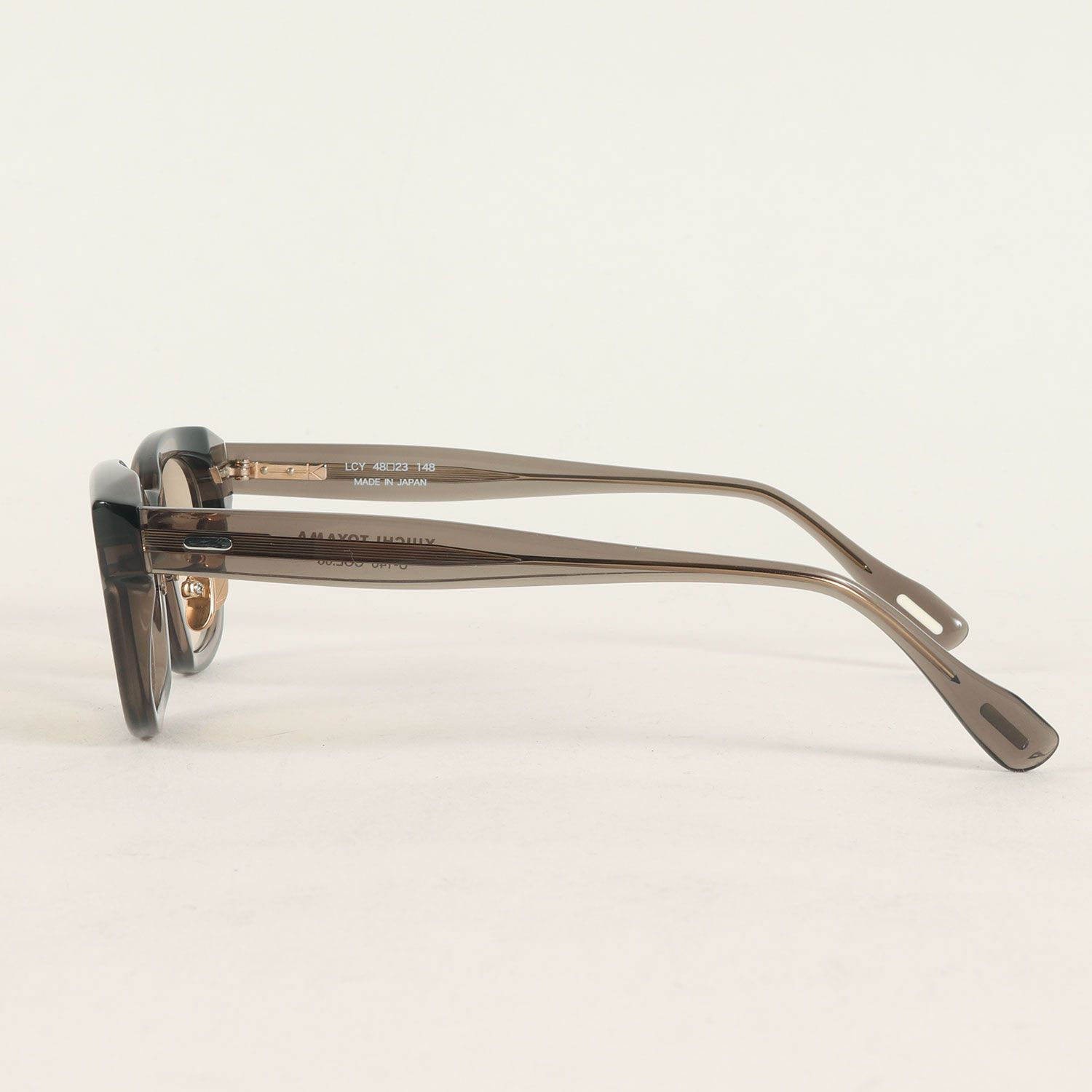 YUICHI TOYAMA. 外山雄一 ユウイチトヤマ ウエリントン型 サングラス LCY アイウェア セルフレーム レンズ グレー系 48 23 ブランド 眼鏡 レディース