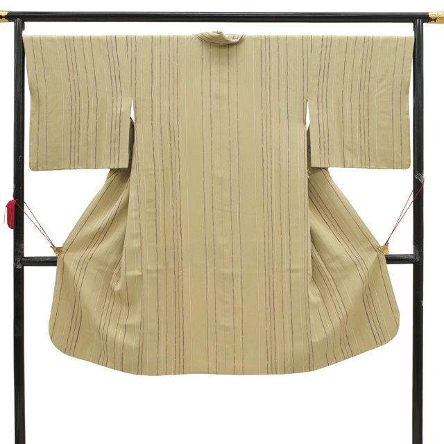 着物衿 コート リサイクル 正絹 袷 桑染色 薄黄茶色 紫 白 縞 カジュアル 春 秋 冬 着物衿コート セミロング丈 仕立て上がり 身丈120 裄丈68 Ｌサイズ ハオリモノ みやがわ sb 16576