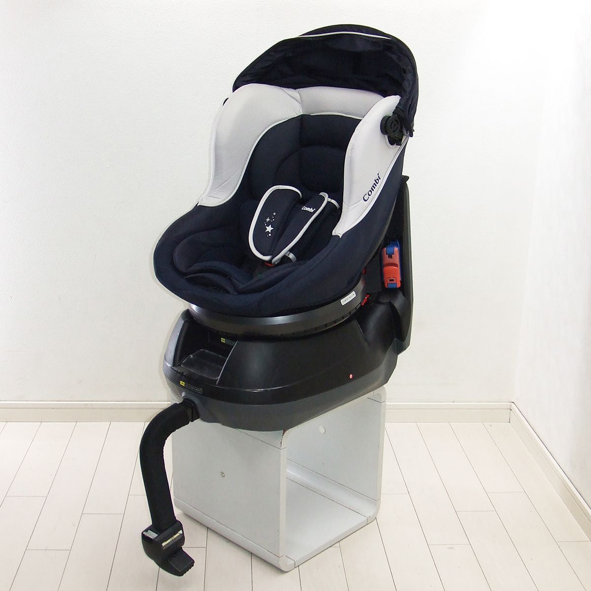 チャイルドシート コンビ