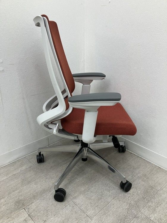  アウトレット品 コクヨ 可動肘付デュオラ2チェア C08 W202MW レッド 自宅学習用 オフィスチェア ワークチェア 椅子 チェア