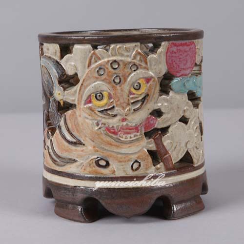 韓国有名陶芸家作 イギョンヒョン 鵲かささぎと虎透かし筆立て touki 8 s ギフト お土産