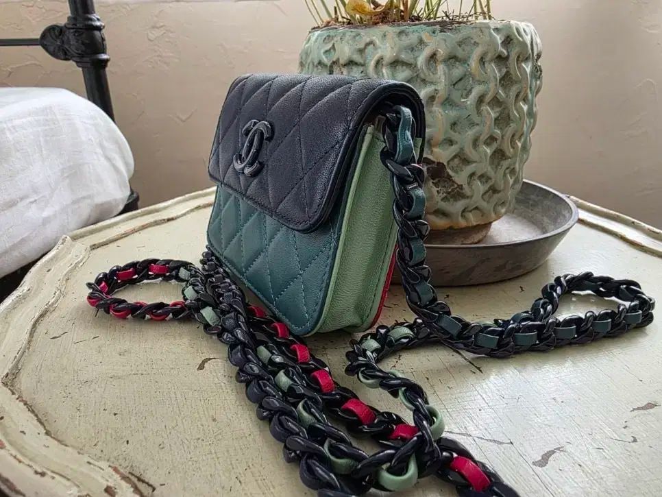  シャネル クラッチバッグ WITH チェーンバッグ WOC メッセンジャーバッグ ショルダーバッグ