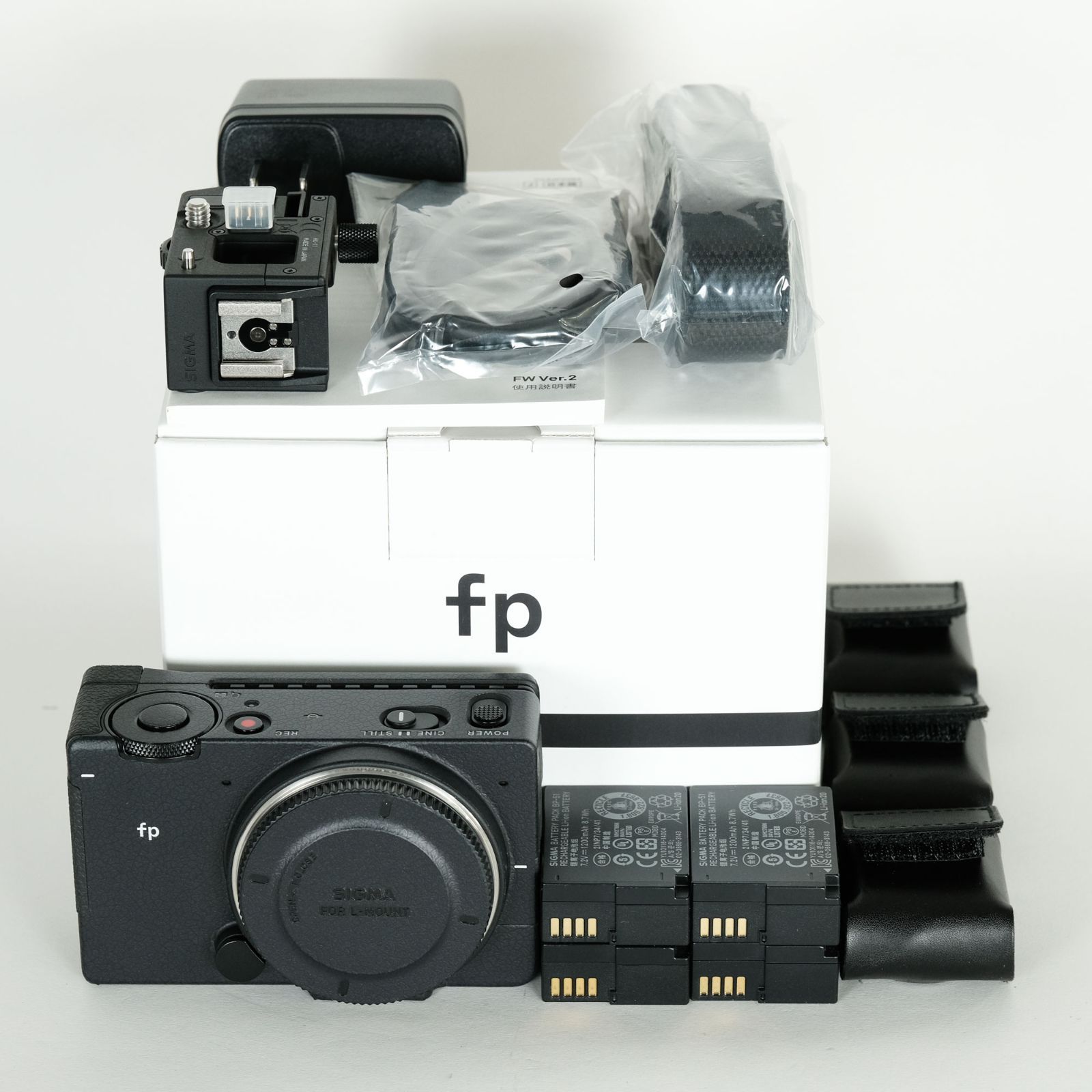 バッテリー4個付 SIGMA fp ボディ ミラーレス一眼