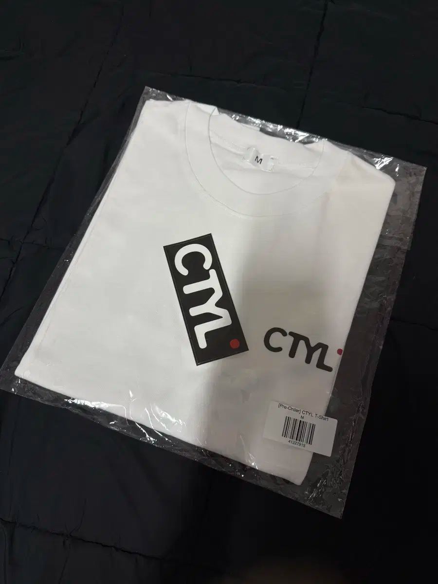 ホン ダビン CTYL 白い半袖Tシャツ M