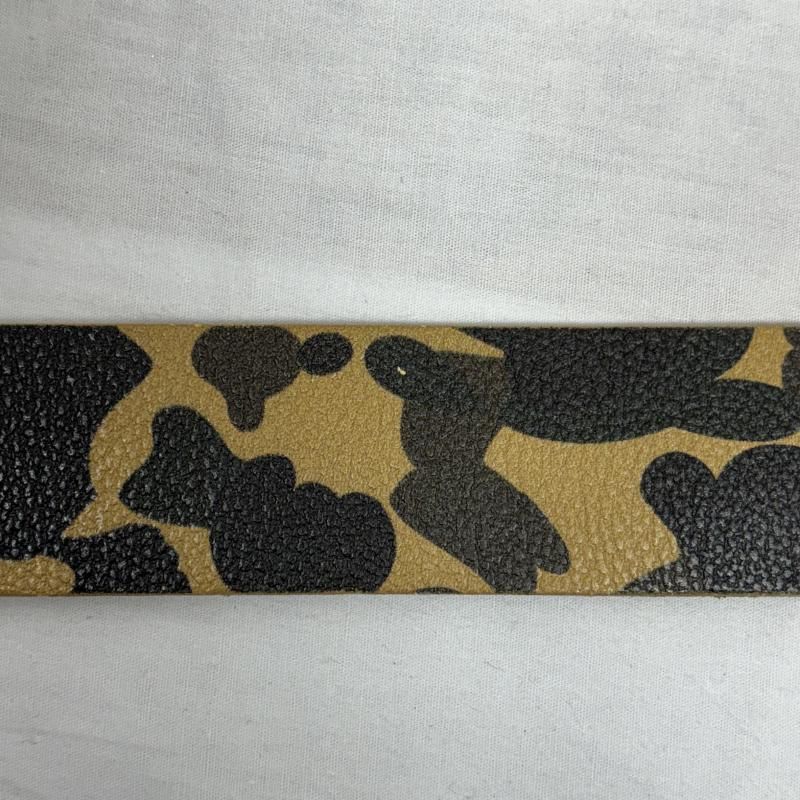 アベイシングエイプ BAPE ロゴ バックル カモフラ 迷彩柄 レザー