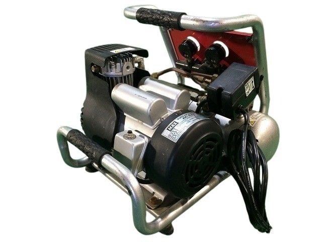  比較的 です MAX マックス 100 V 50 Hz 60 常圧 エアコンプレッサ AK-820 本体のみ エア工具 電動工具 エアツール113838 釘打機 エアーツール