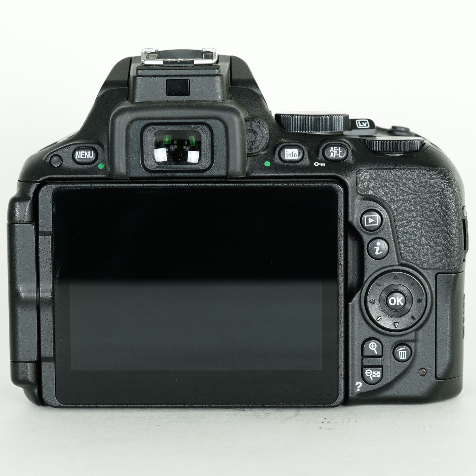 【ジャンク品】Nikon デジタル一眼レフカメラ D5500 Nikon/ニコン デジタル一眼レフカメラ D5500【ジャンク品】 Nikon
