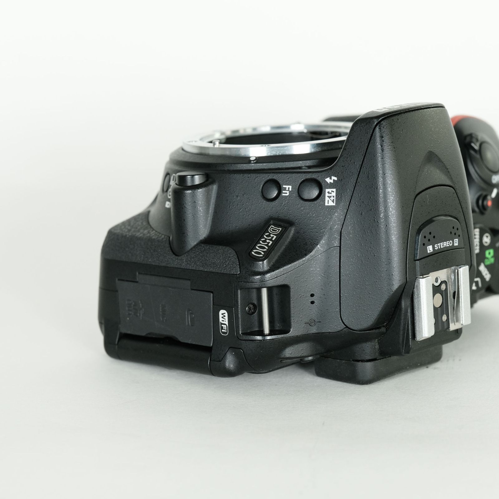 ジャンク品 | シャッター数3,930回] Nikon D5500 | デジタル一眼レフ