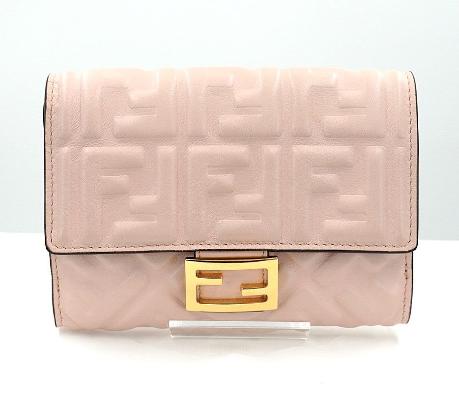 FENDI バゲット ミディアム 二つ折り財布 8 M 0419