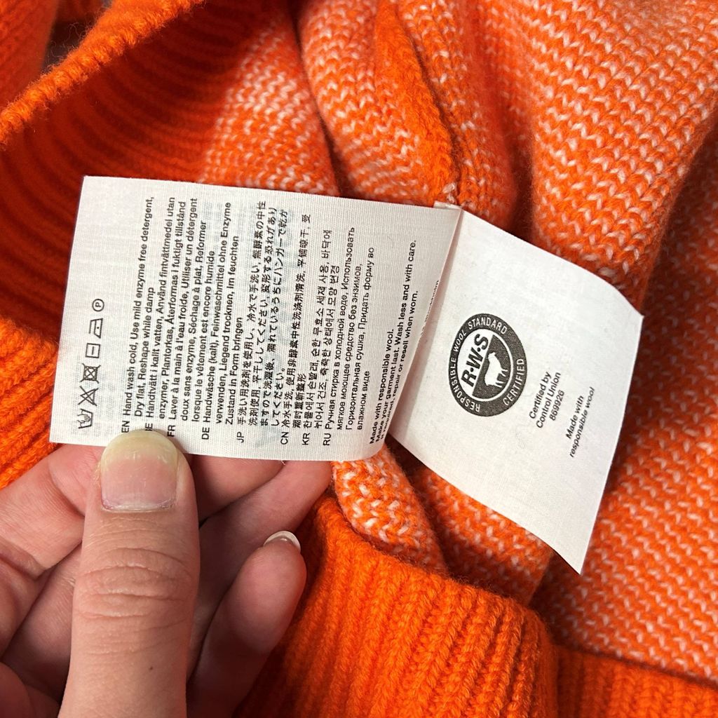 Acne Studios　アクネストゥディオズ　ニットカーディガン　オレンジ Acne Studios アクネストゥディオズ ニットカーディガン オレンジ