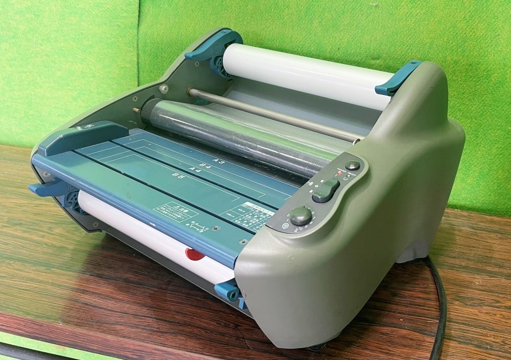 動作良好です アコ ブランズ ジャパン GBC ロールラミネーター Ultima 35 Ezload A 3 フィルム２本入り C-1558