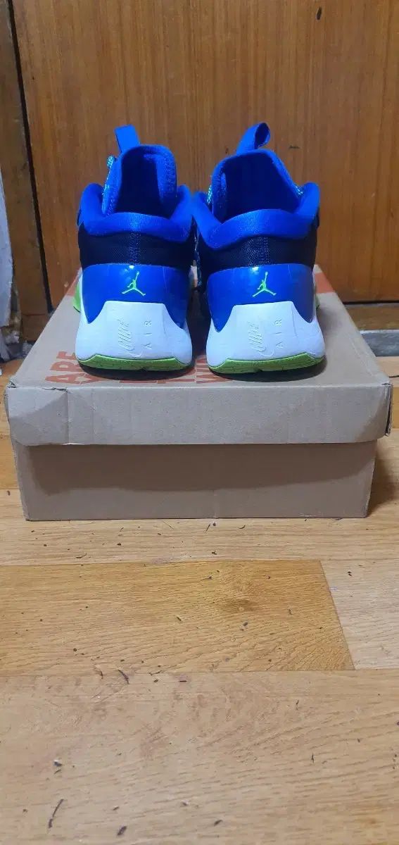 バスケシューズ