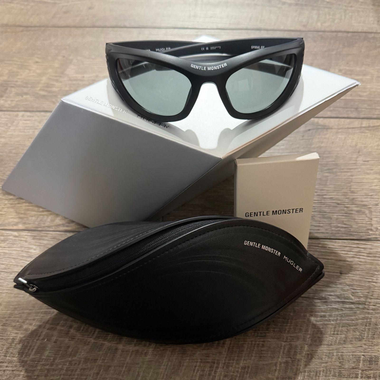 GENTLE MONSTER MUGLER SPIRAL02 サングラス コラボ ミュグレー ジェントルモンスター 69口22-115 2150M2