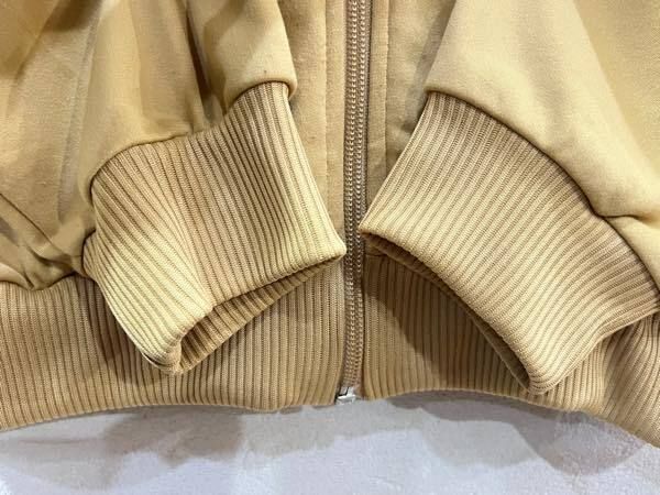 トラックジャケット