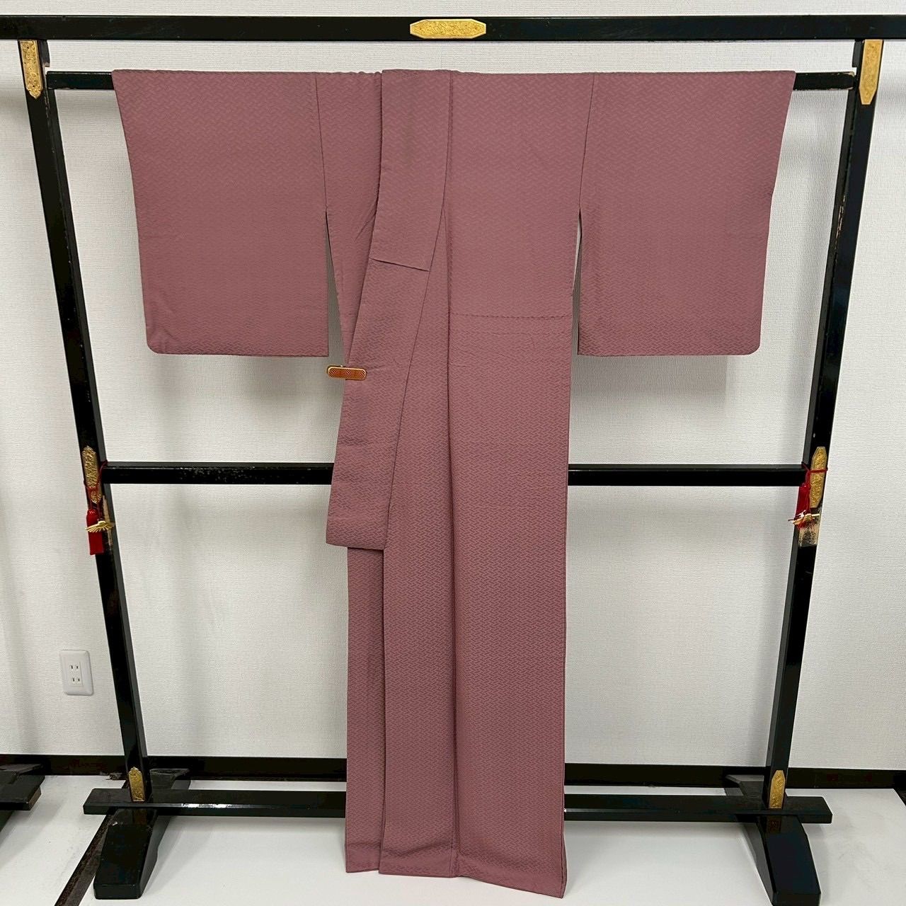 裄67.5 色無地 正絹 一つ紋 美しい地模様 袷 着物MK-854 - メルカリ