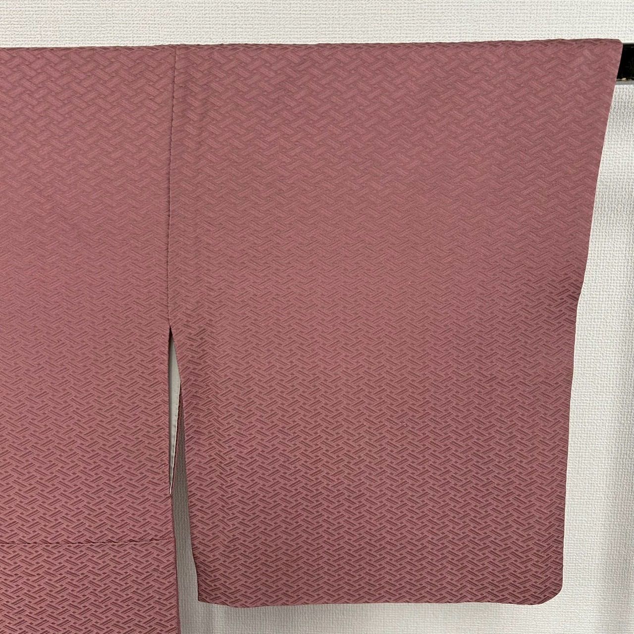 裄67.5 色無地 正絹 一つ紋 美しい地模様 袷 着物MK-854 - メルカリ