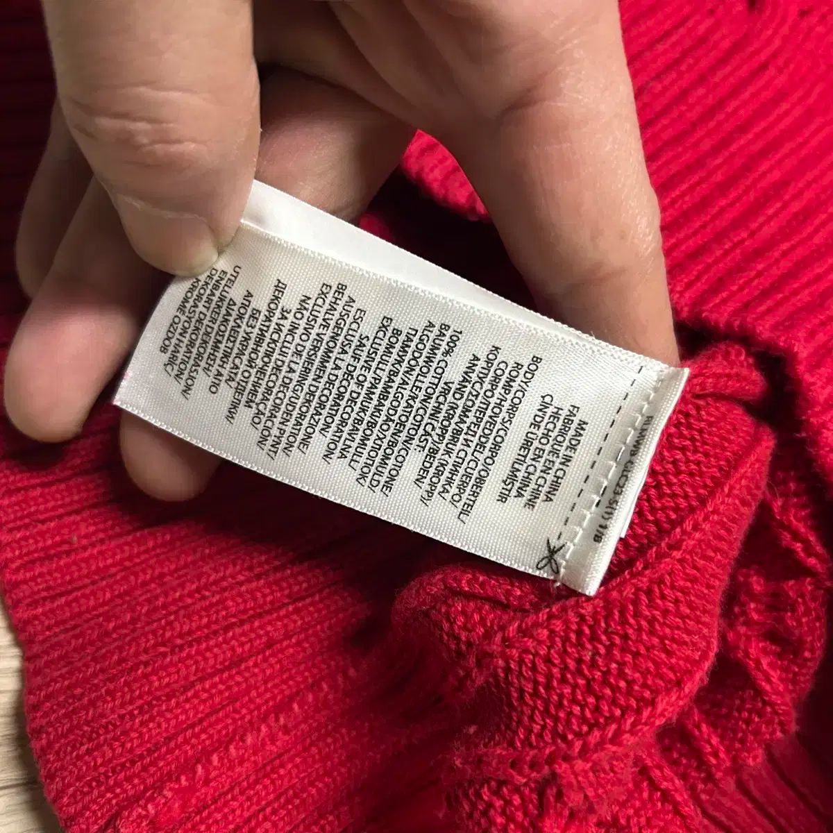 ケーブルニット レディース