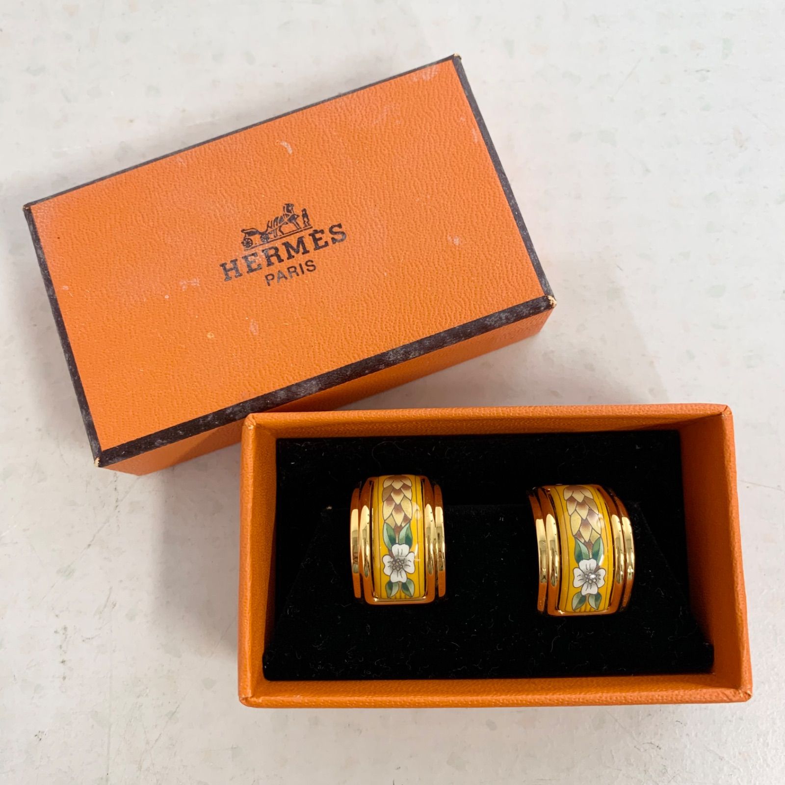 エルメス イヤリング エマイユ 七宝焼 フラワーモチーフ イエロー ゴールド