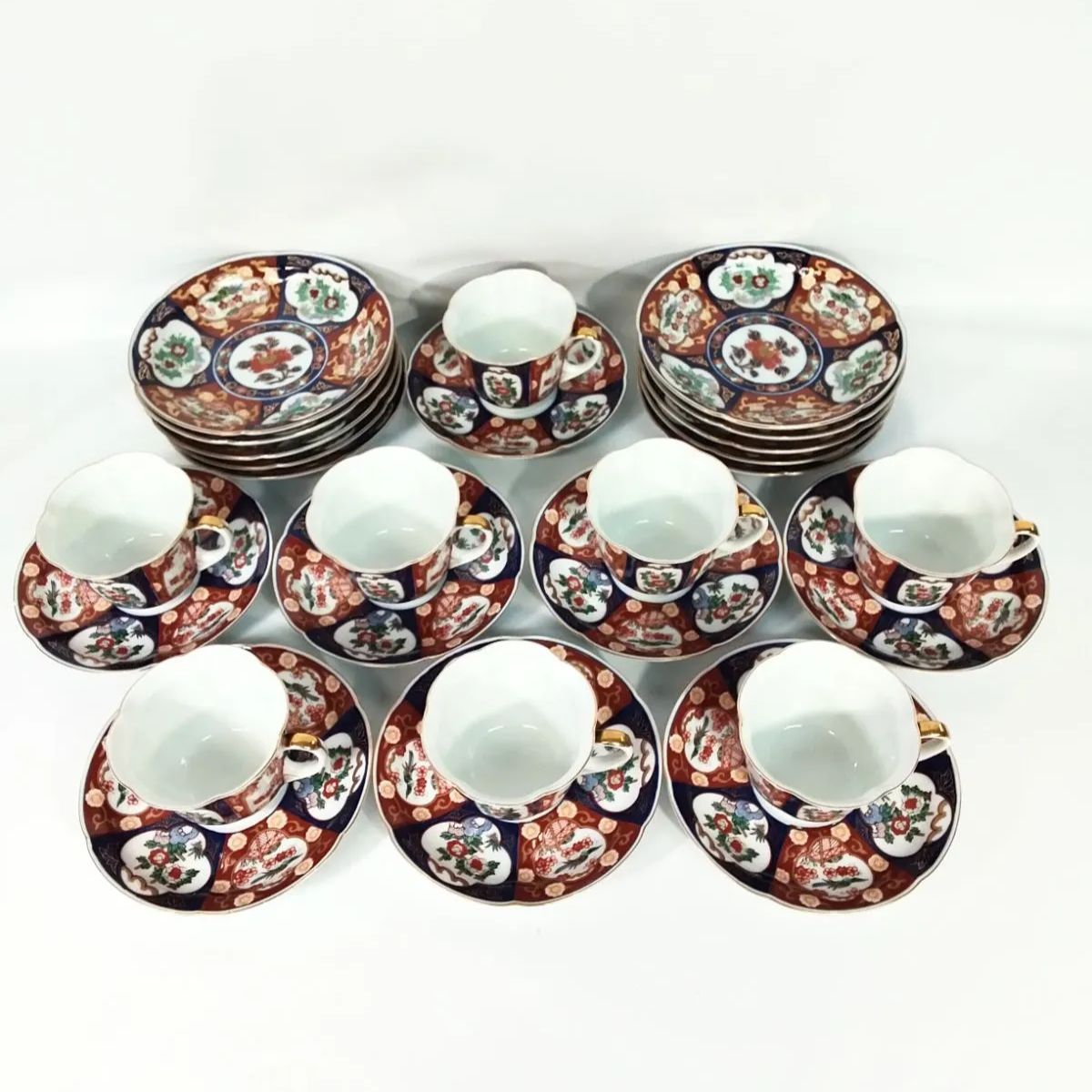 まとめて 有田焼 GOLD IMARI ゴールド伊万里 Hand Painted 手書き 中皿 10枚 カップ＆ソーサー 8客 合計 18セット ソーサー2枚 NO 01038