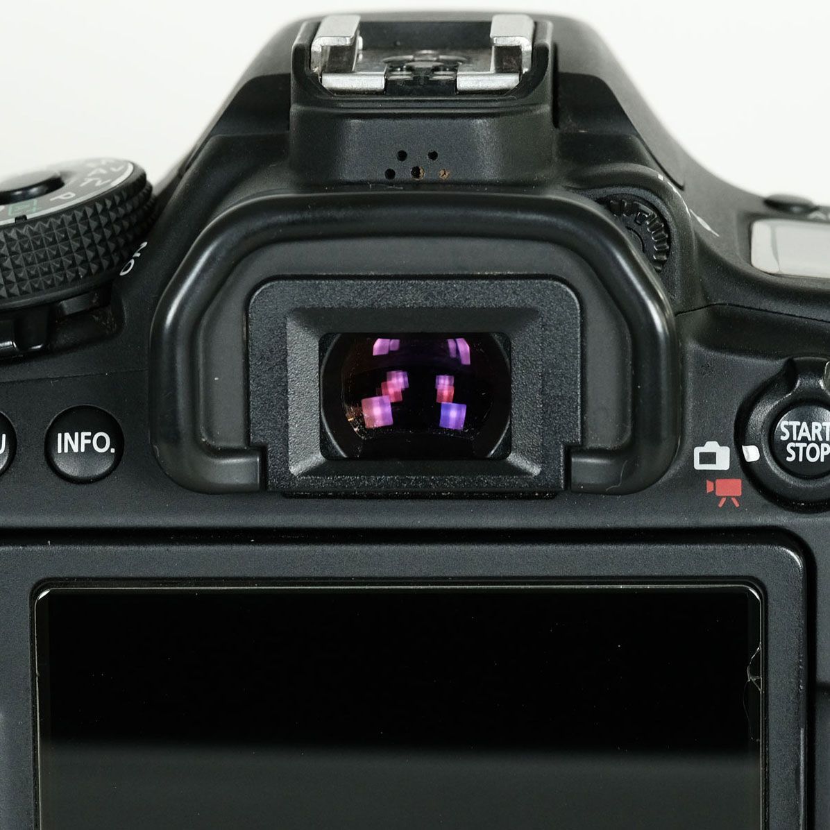 デジタル一眼レフカメラ