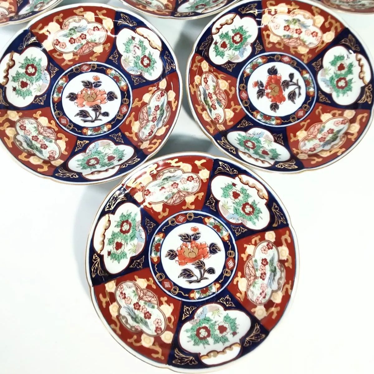 まとめて 有田焼 GOLD IMARI ゴールド伊万里 Hand Painted 手書き 中皿 10枚 カップ＆ソーサー 8客 合計 18セット ソーサー2枚 NO 01038 WWW_OPDRERGINERDOGAN_COM