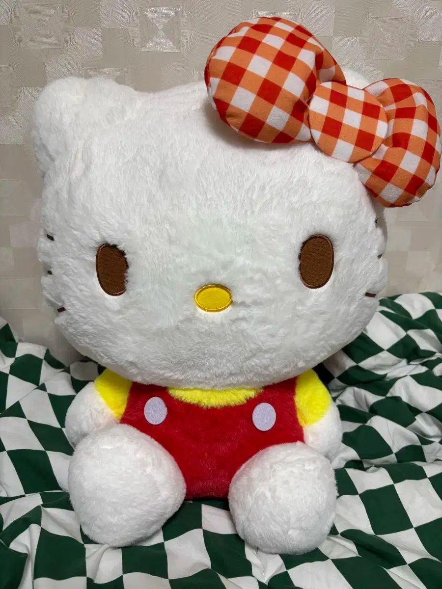 ハローキティ 中大型 ぬいぐるみ サンリオ kitty(ハローキティ) hello