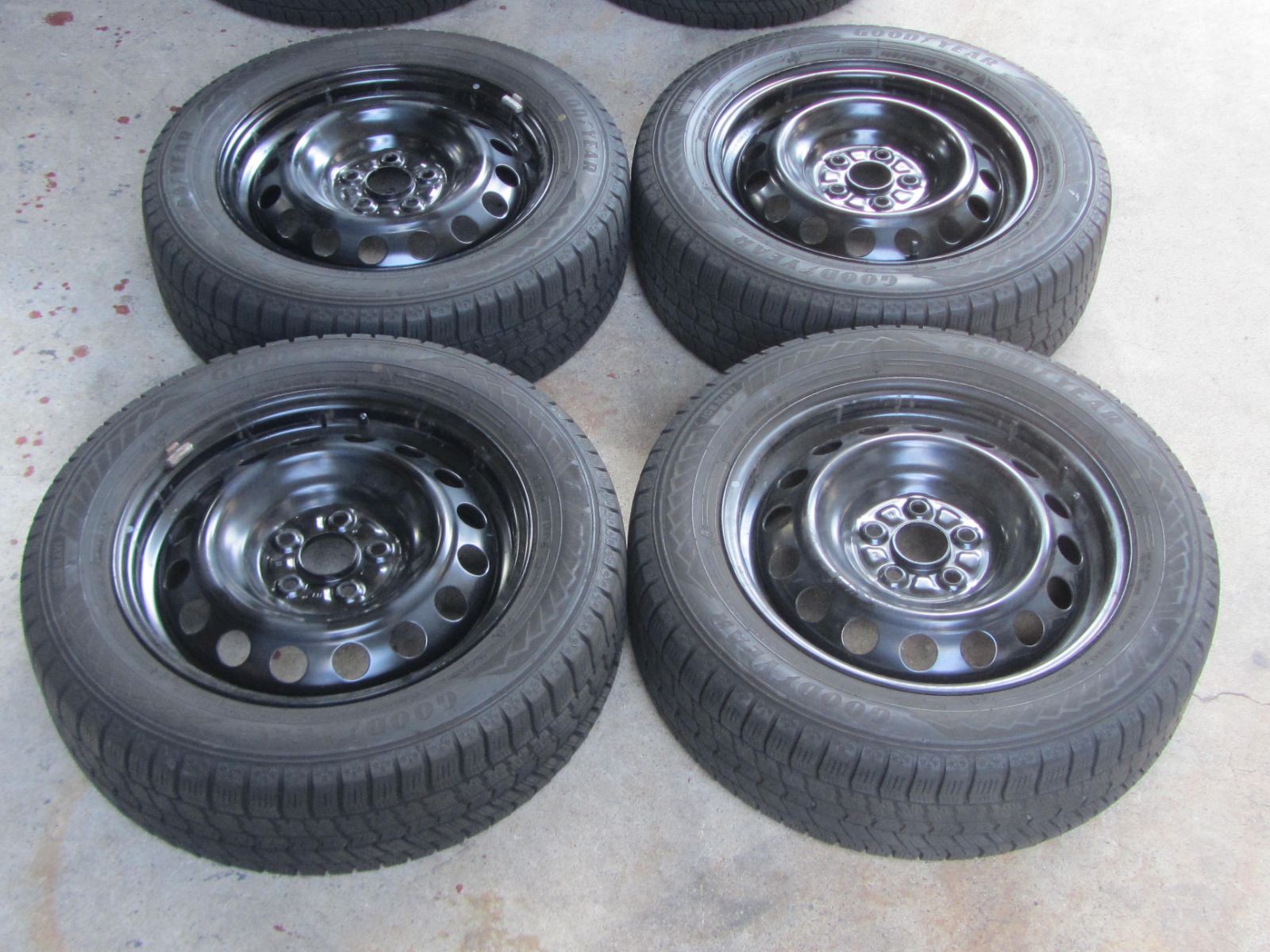 大 185 60 R 15 スタッドレス グッドイヤー アイスナビ8 170系シエンタ外し 4本セット も