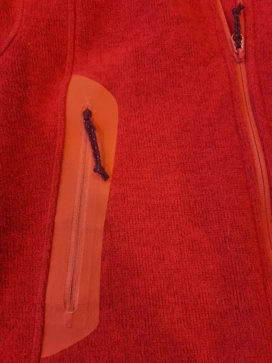 アークテリクス ジップアップ