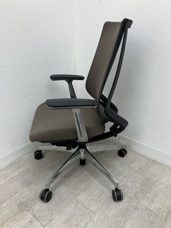  品 コクヨ 固定肘付デュオラチェア CR GA3041 ブラウン 腰サポート オフィスチェア ワークチェア 椅子 チェア