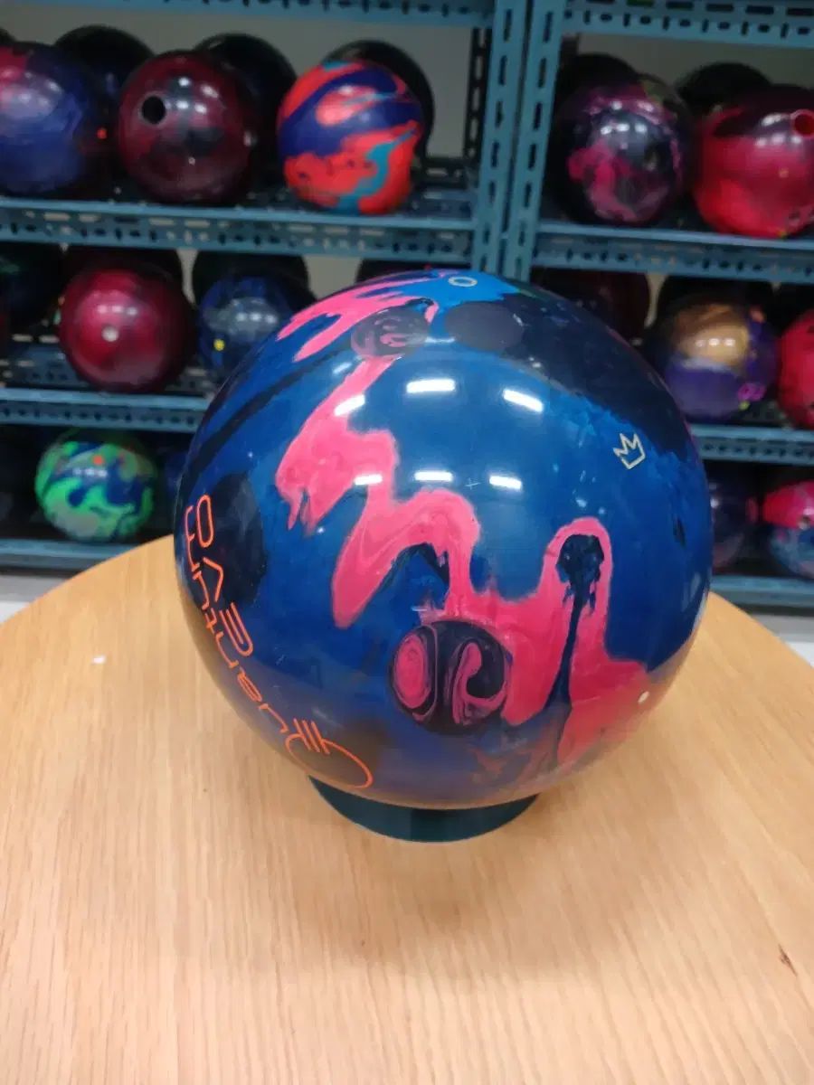 ボーリングボール 完 ONE 14 p クォンタム エボ