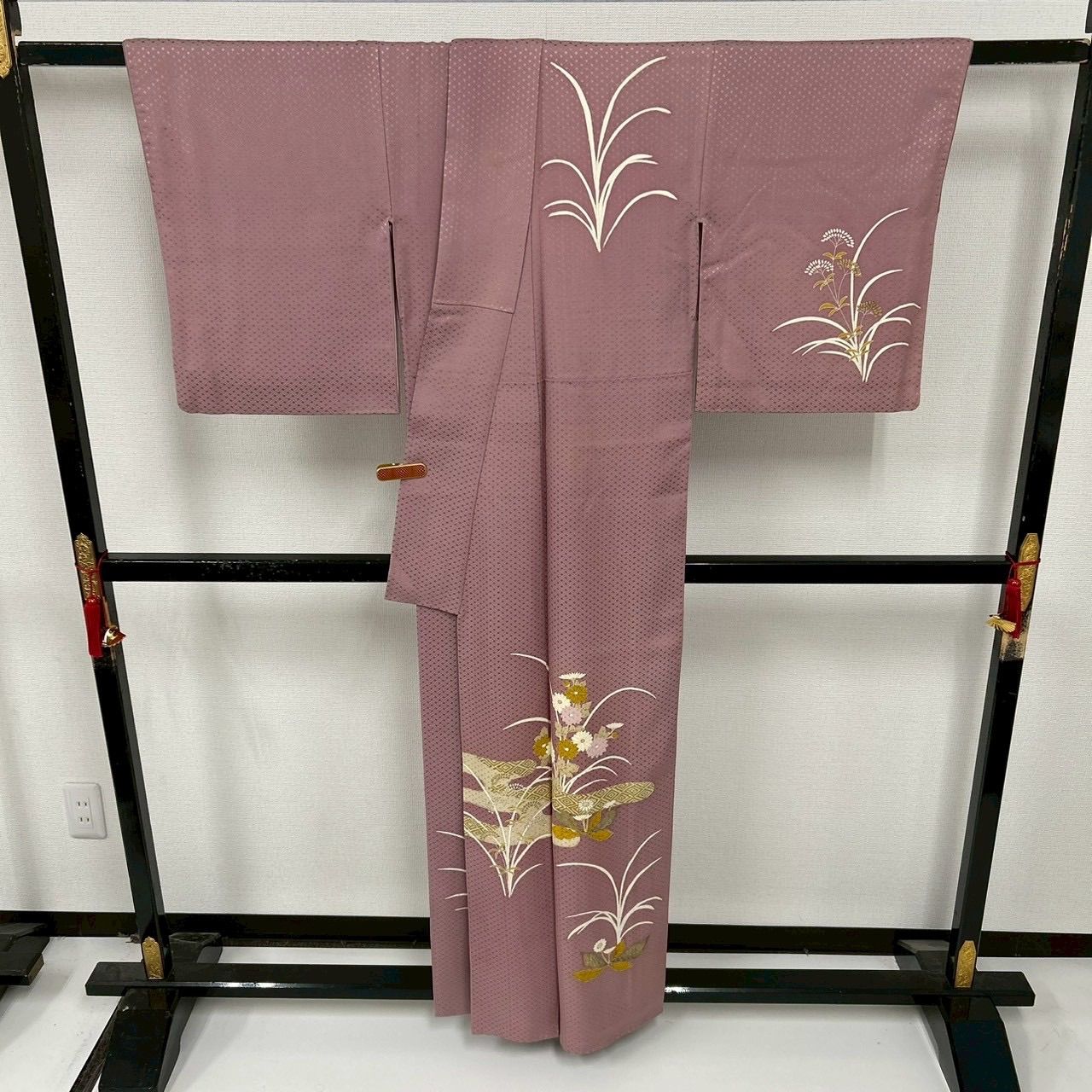 付け下げ 正絹 紋なし しあわせガード 上品な染めの花 袷 着物 MK-862