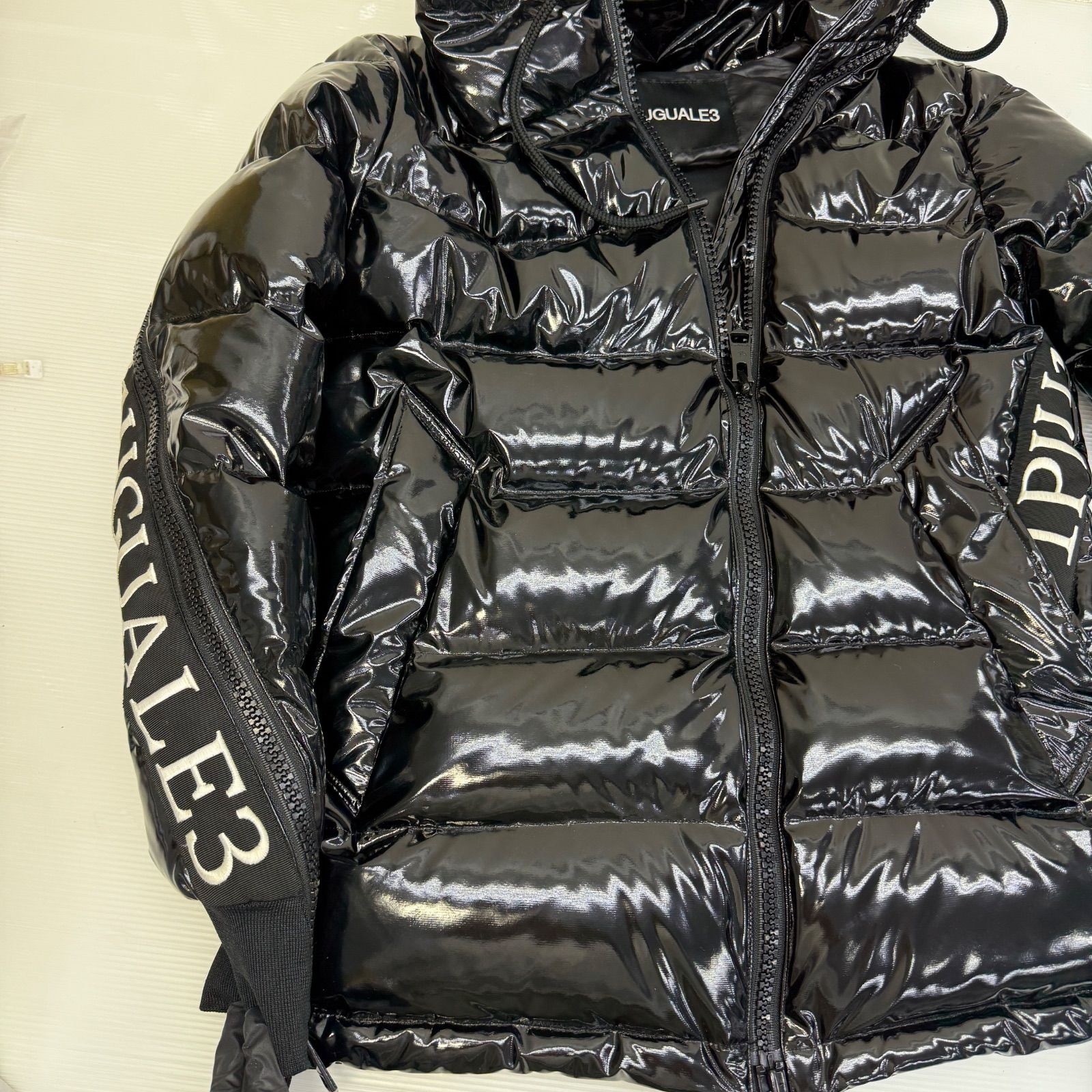 1PIU1UGUALE3 ダウンジャケット 黒 ブラック ウノピゥウノウグァーレトレ メンズ IIIサイズ