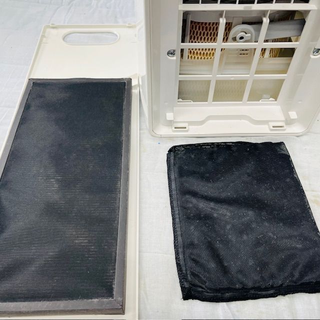動作確認済】【中古】本体のみ パナソニック 加湿空気清浄機 F-VKK20-W