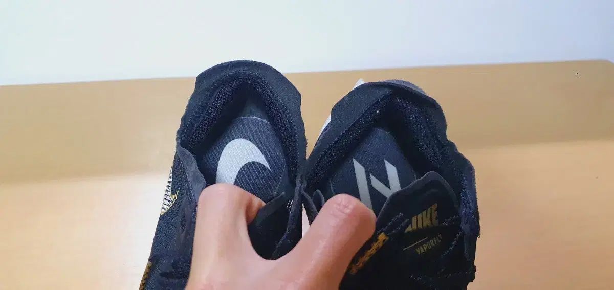 ランニングシューズ