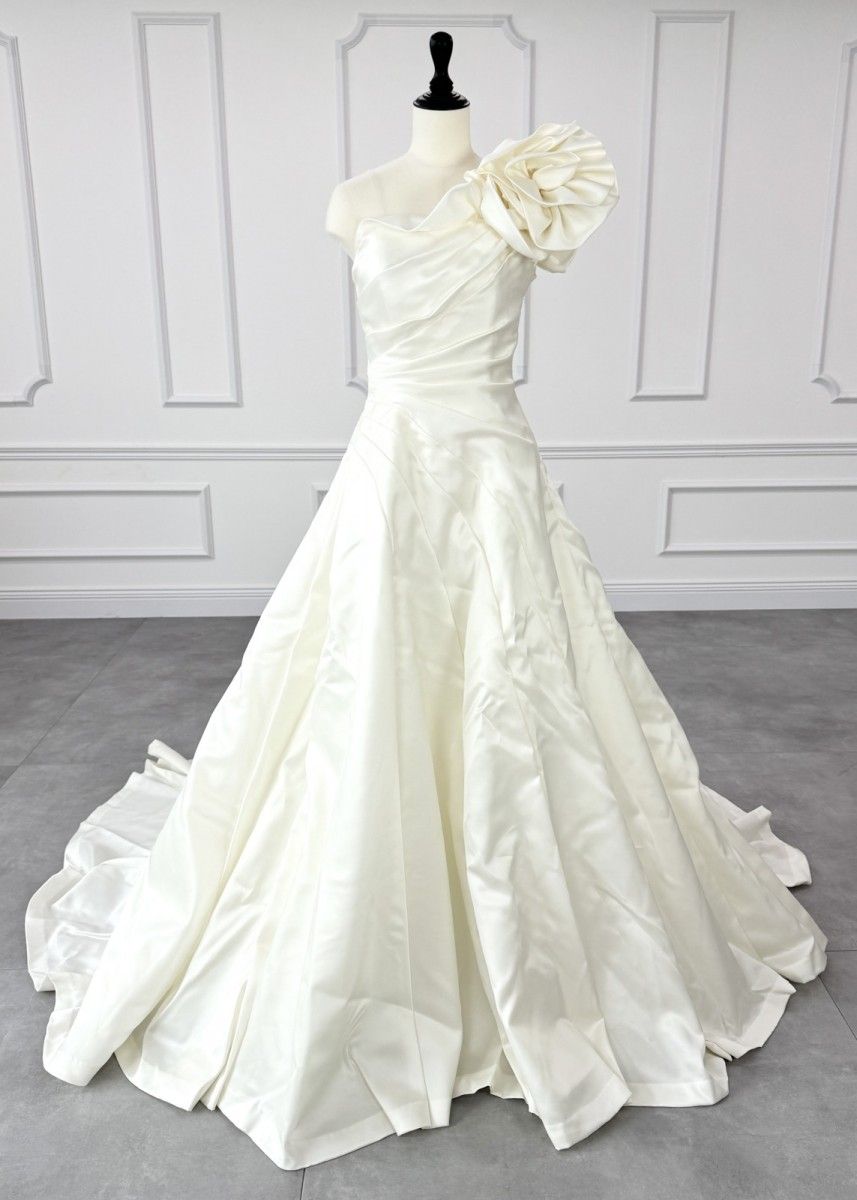 カツラユミ KATURAYUMI Aライン ウェディングドレス ホワイト 白 ファーストオーナー シルク ワンショルダー 桂由美