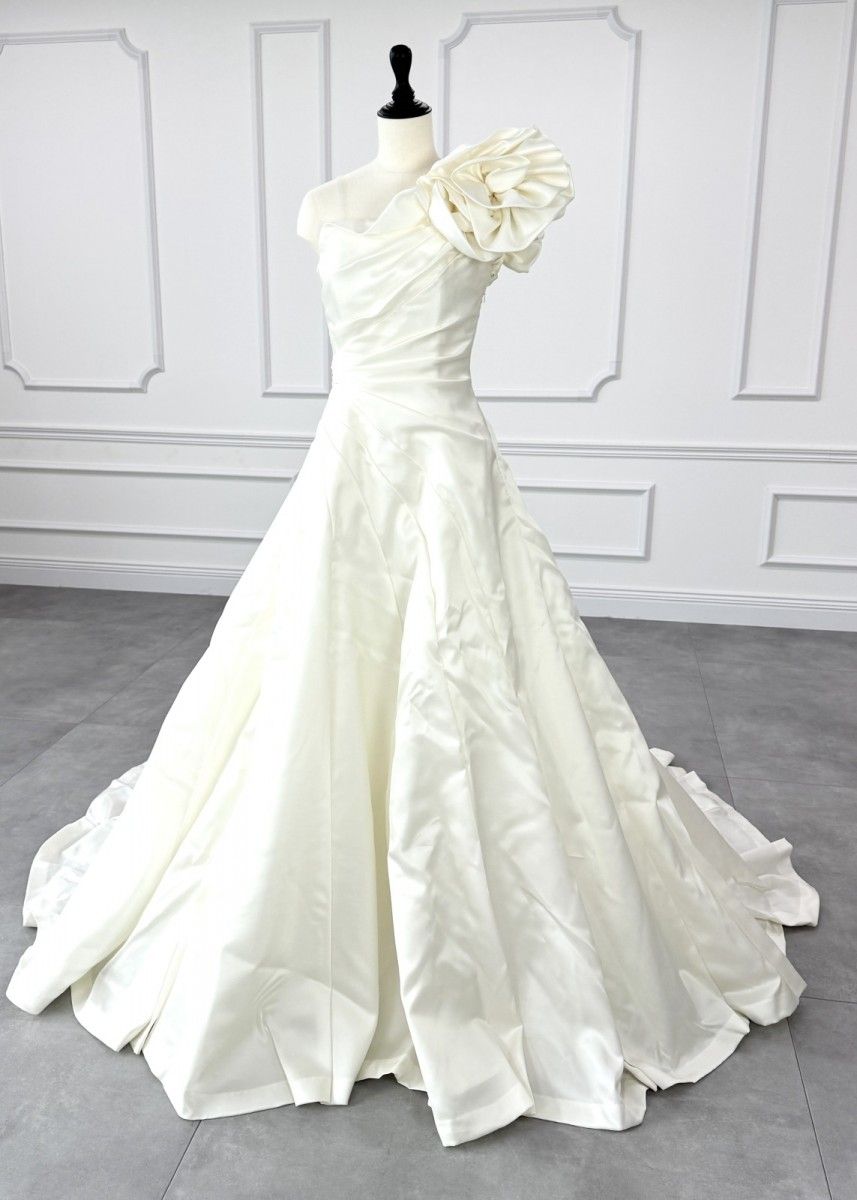 カツラユミ KATURAYUMI Aライン ウェディングドレス ホワイト 白 ファーストオーナー シルク ワンショルダー 桂由美