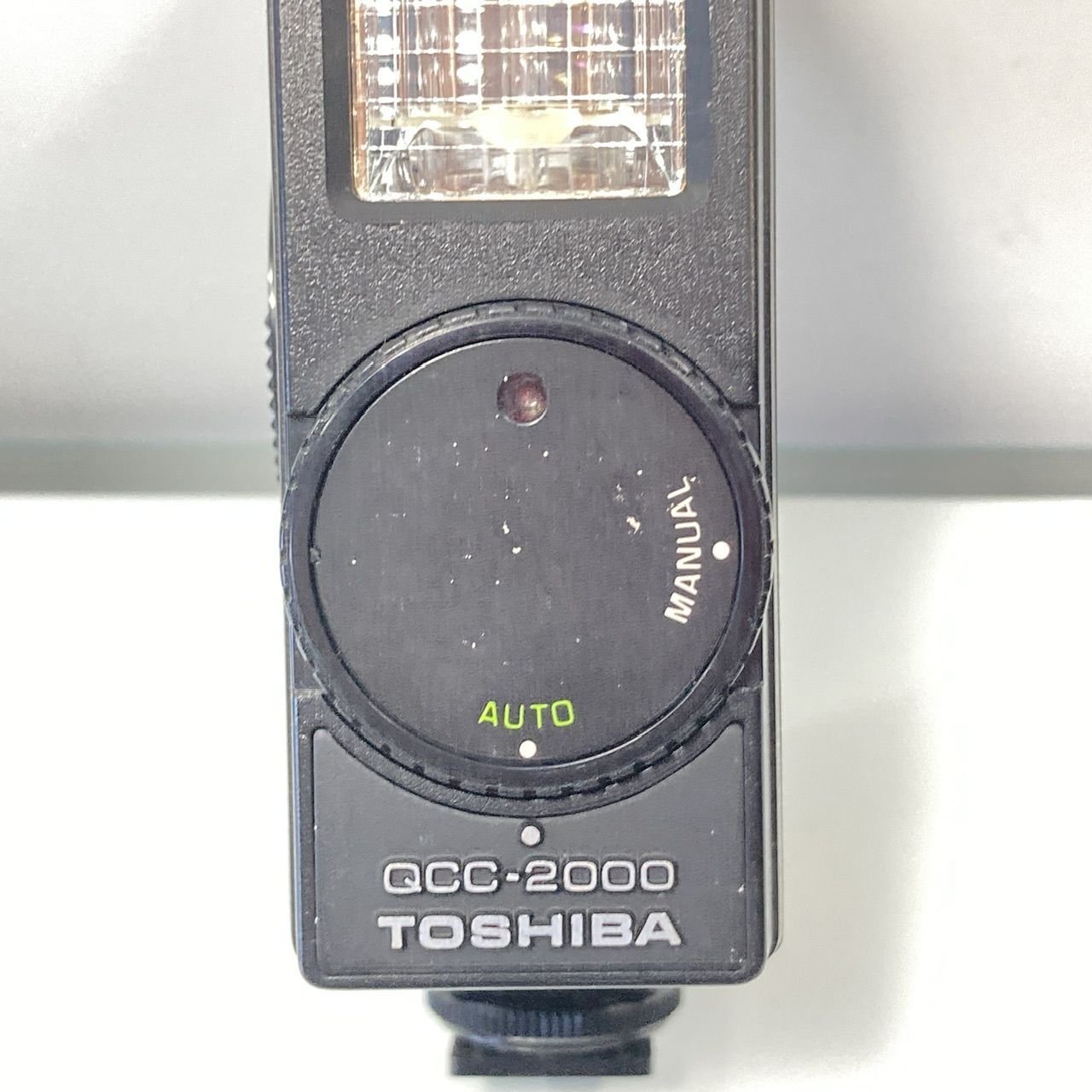TOSHIBA 東芝 QCC-2000 ストロボ ジャンク品 [管理No.：S10842_C3_60