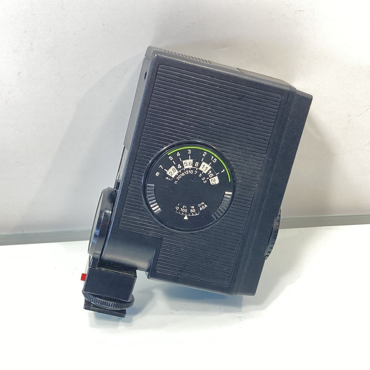 TOSHIBA 東芝 QCC-2000 ストロボ ジャンク品 [管理No.：S10842_C3_60