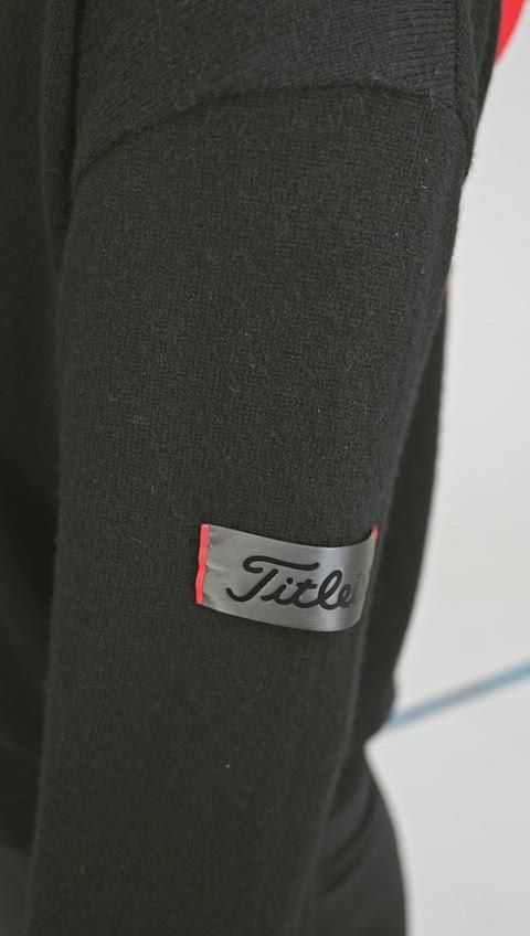 フード付きニット