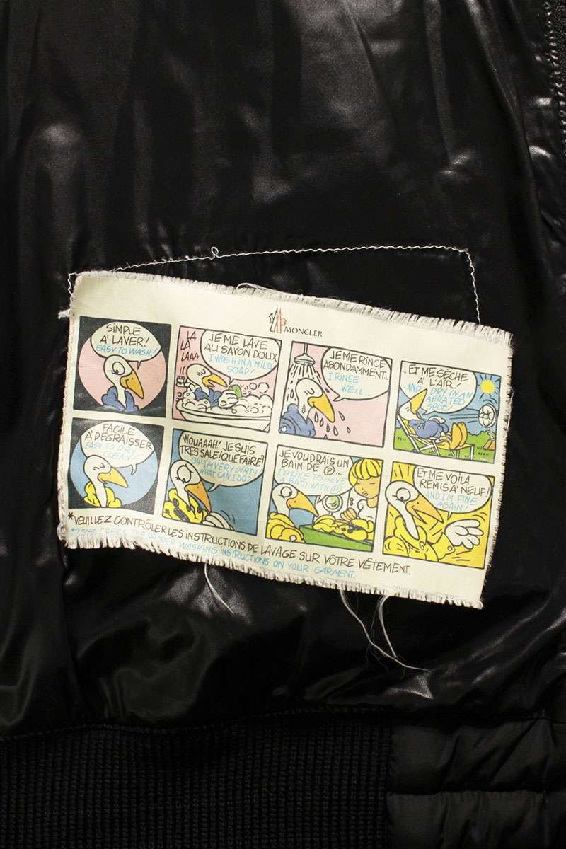 袖ロゴナイロンダウンジャケット