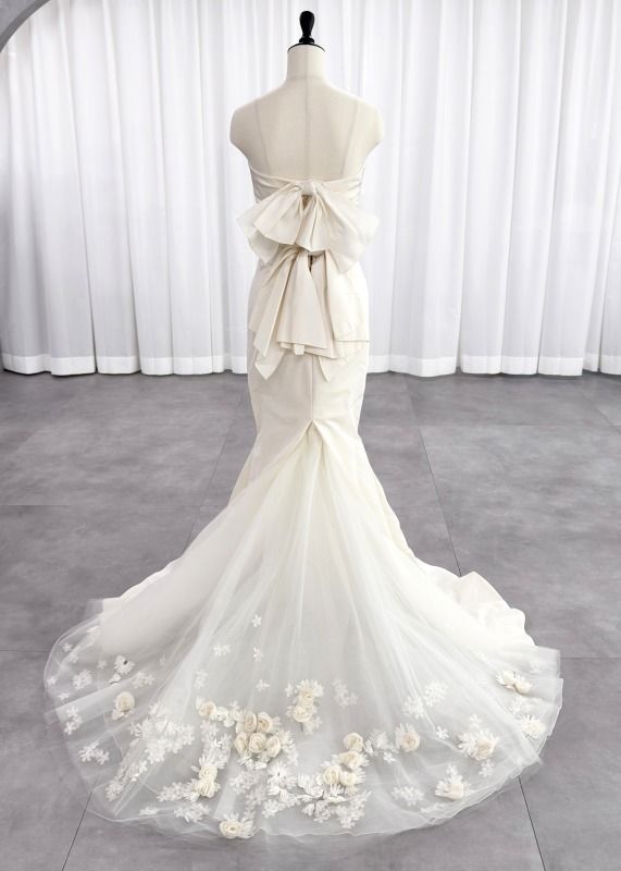 ニーシャ マーメイドライン